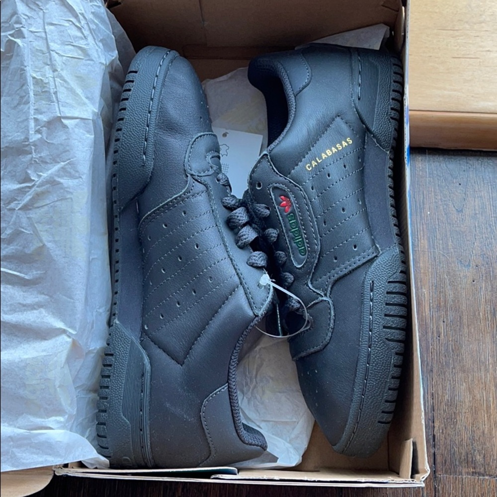 Yeezy Calabasas - Picture 2 of 6
